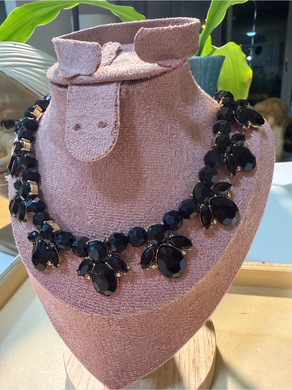 Black Bee Statement Necklace Convertible 2 Way Gold Tone Faceted Beads